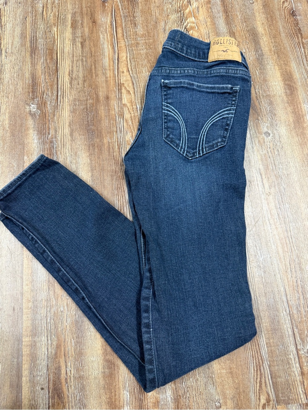 Vintage y2k Hollister Co. low rise dark wash skinny jeans